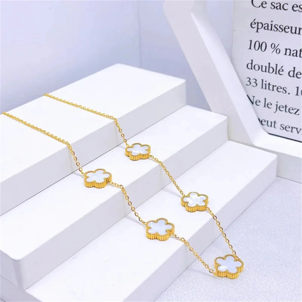 Gold-Plated Five-Leaf Flower Earring, Necklace & Bracelet Set – Elegant Jewelry Gift for Women.