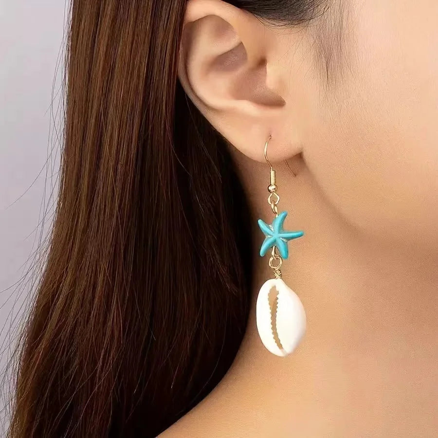 Elegant Irregular Cream Flower Earrings – Perfect Gift